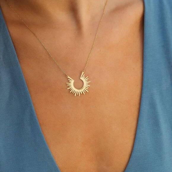 Salty Cali Sunrise Necklace - Picture 2 of 3